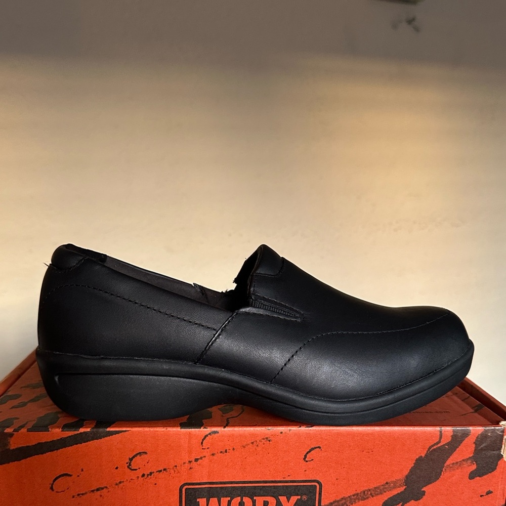 Worx Womens Black Leather Slip‎ On Work Comfort Slip Resistant Shoes Sz 9.5 M